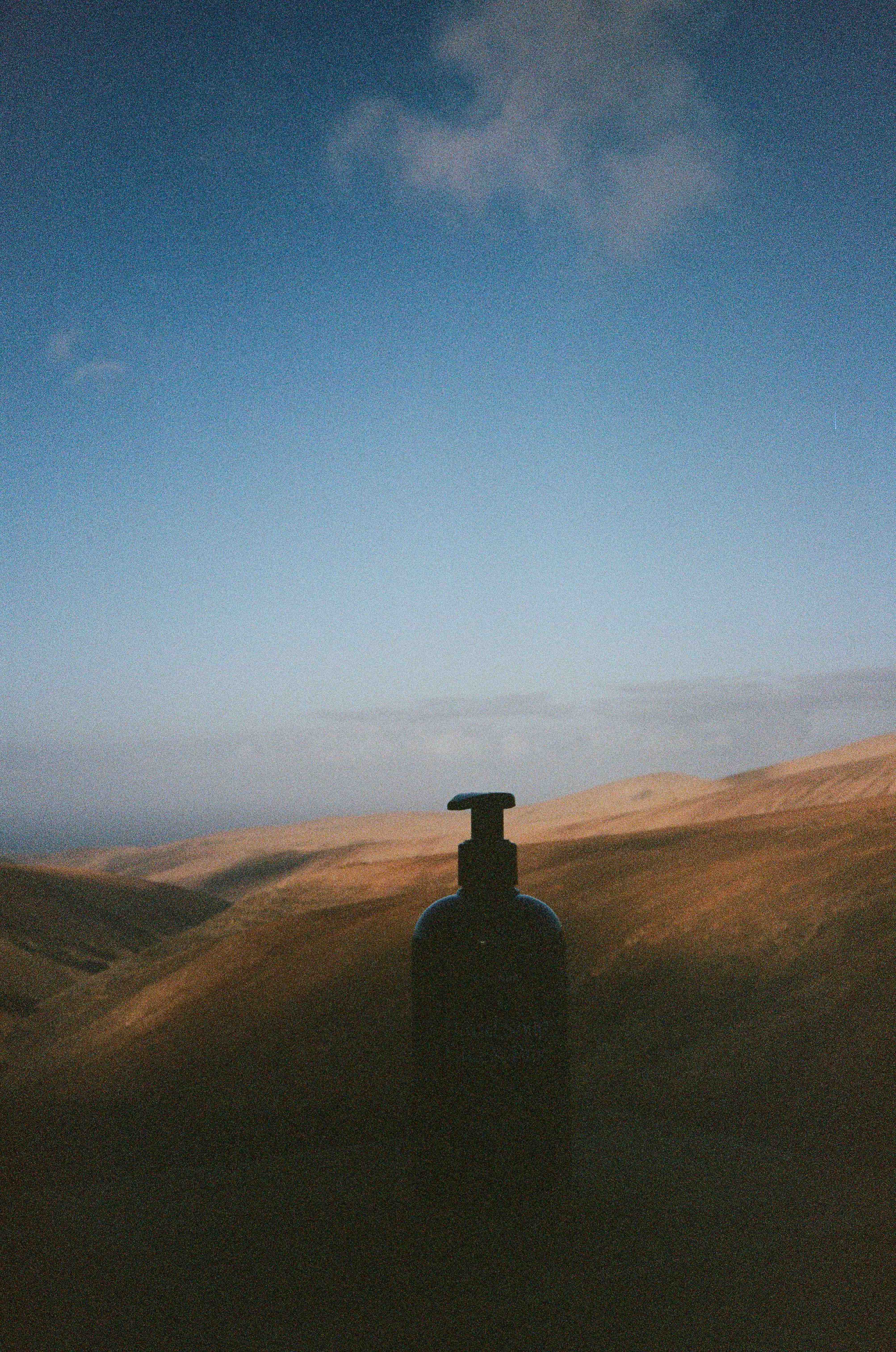 MALINNA Hand Soap s pozadím krajiny