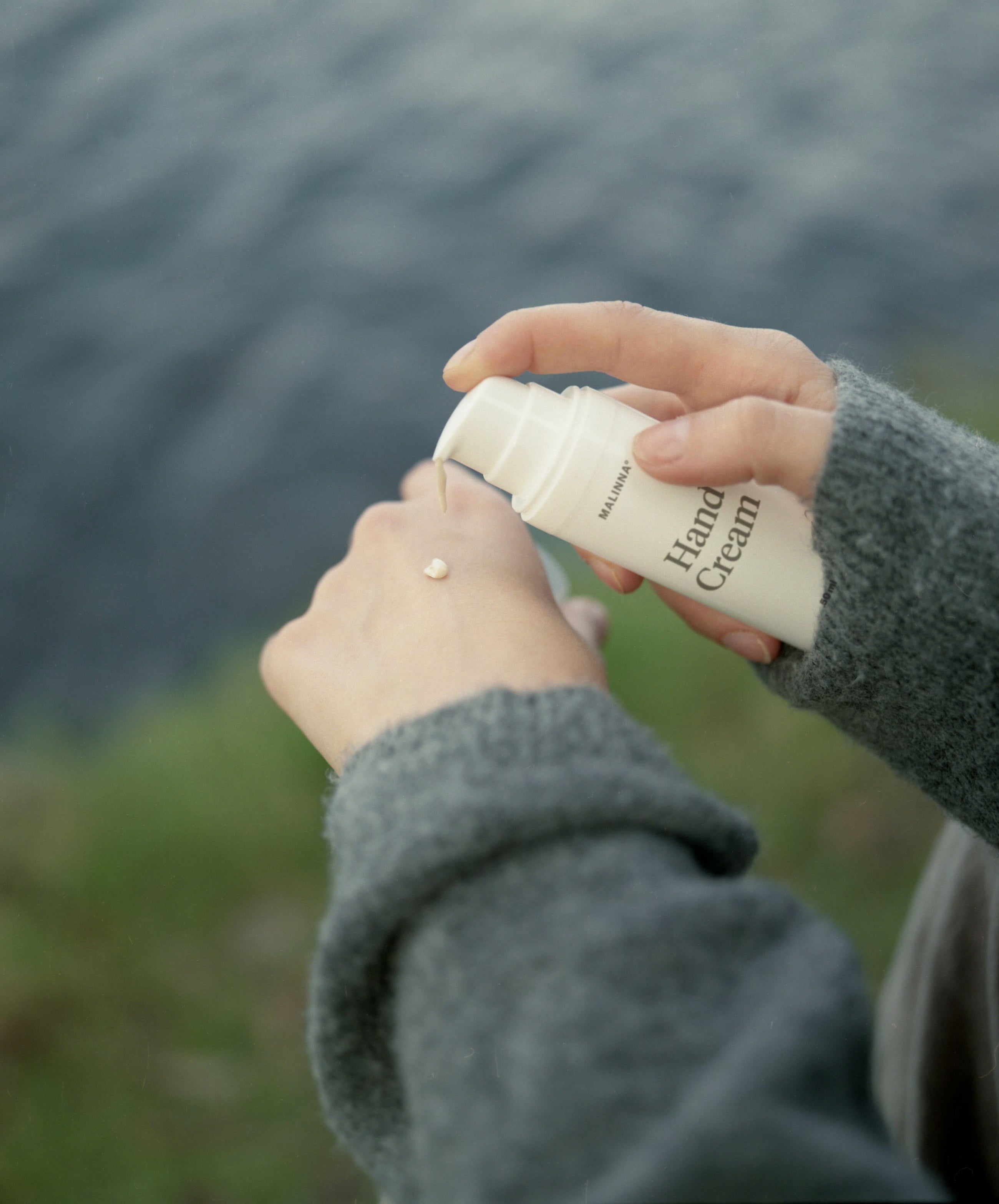 Ruka dávkujúca MALINNA Hand Cream